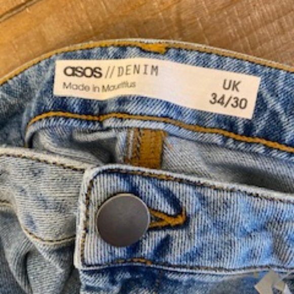 ASOS RIPPED MOM JEAN - Picture 5 of 6